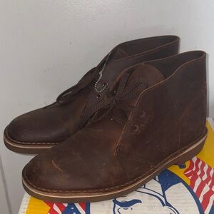 Men’s Clarks Dark Brown Leather Chukka Boots size 8M